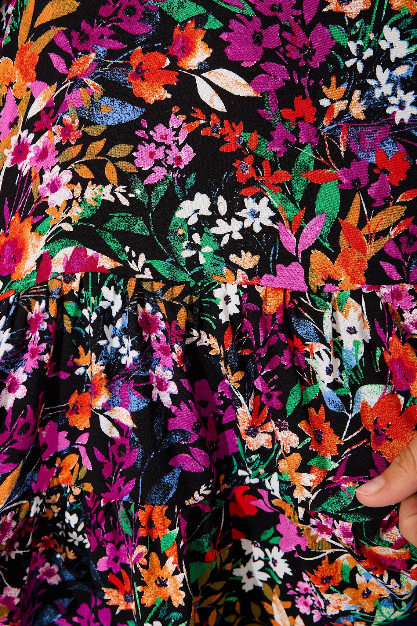 Top In Black Multi Floral - Image 6