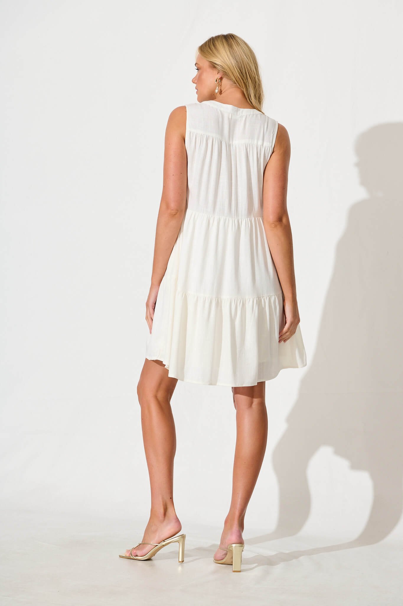 Dress in White Linen Blend - Image 4