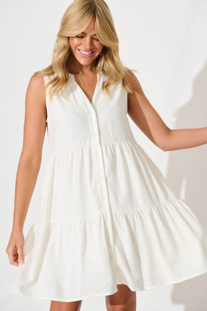 Dress in White Linen Blend - Image 2