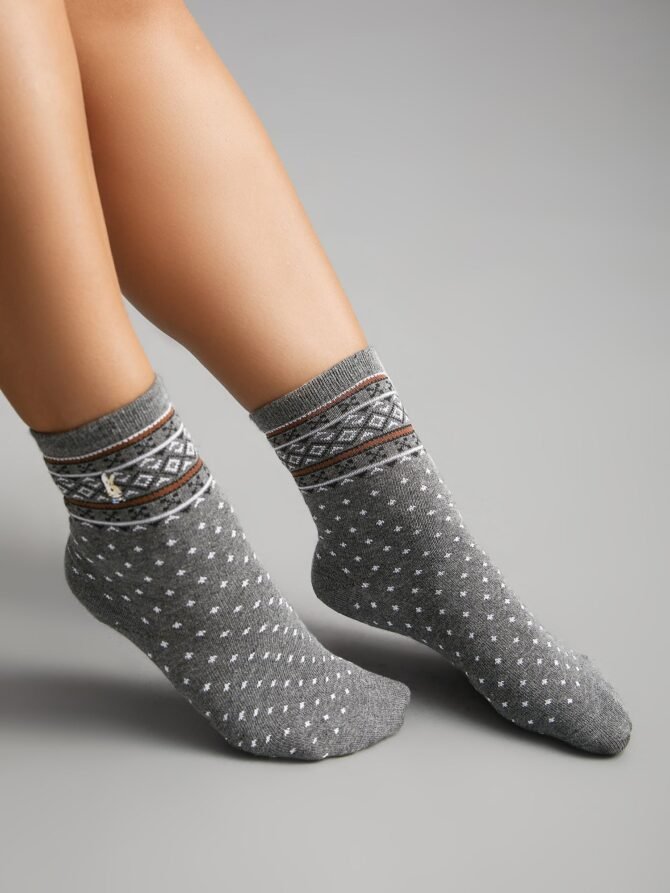 3 Pairs Vintage Rabbit Embroidered Mid-Calf Socks - Image 5