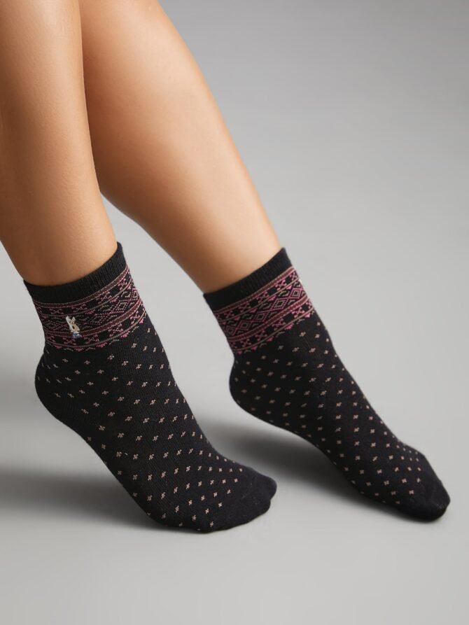 3 Pairs Vintage Rabbit Embroidered Mid-Calf Socks - Image 3