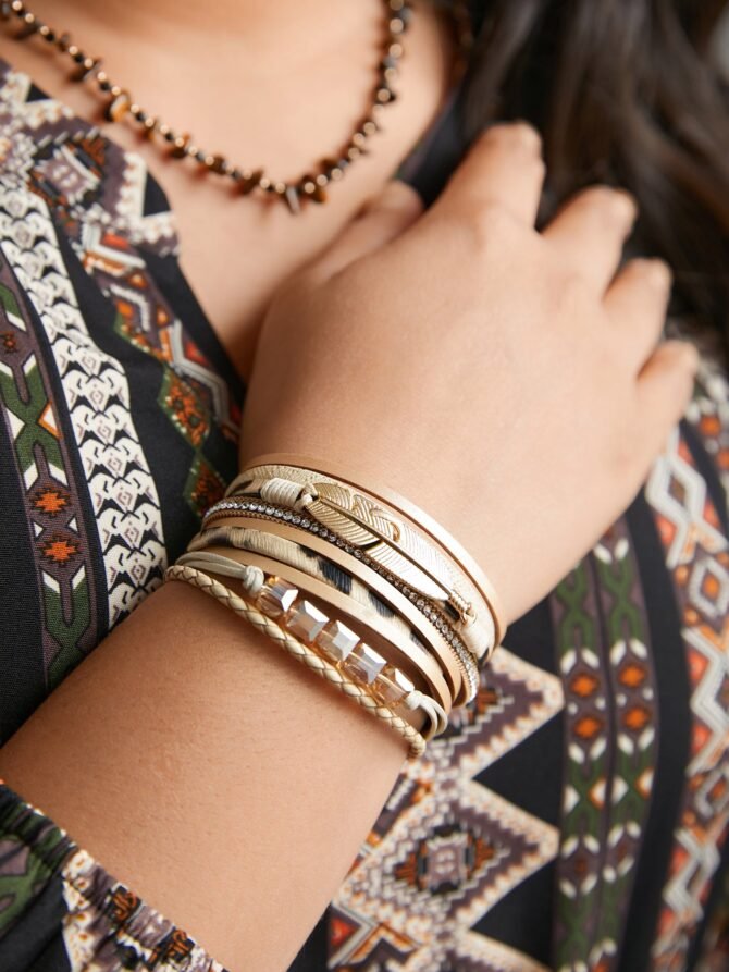 Multi-Layer Feather With Beads Bracelet - Image 4